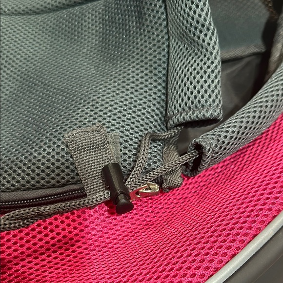 Yudodo Comfy Paws Pet Sling Carrier - Black and Pink - Picture 6 of 13